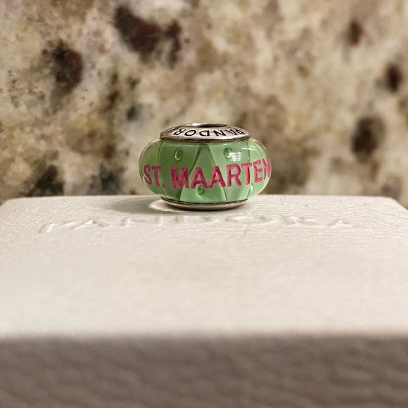 Pandora St. Maarten Exclusive Murano Charm - Picture 6 of 9